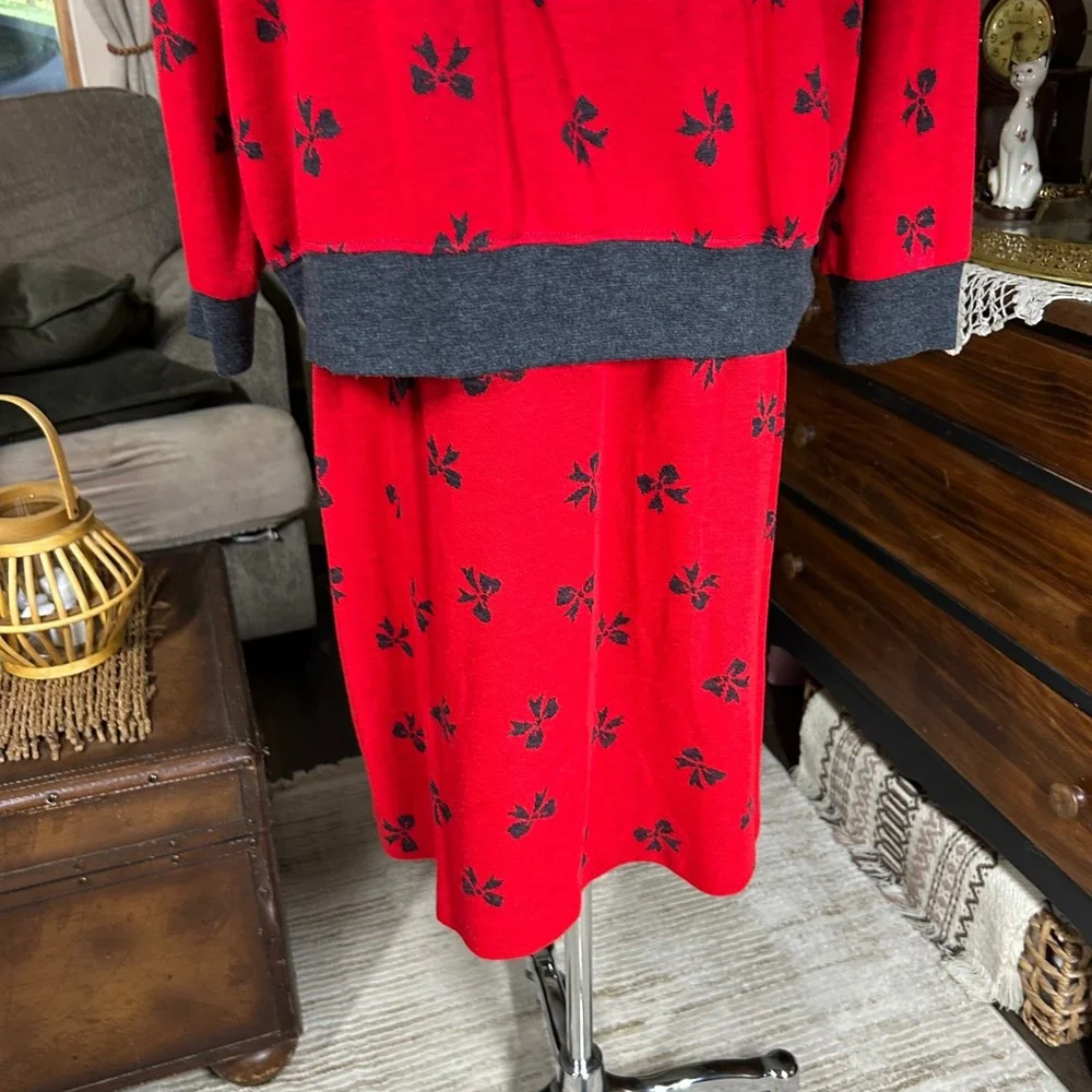 Vtg Red Knit Two Piece Set Bow Print Sweatshirt and Midi Skirt Gray Trim Sz L